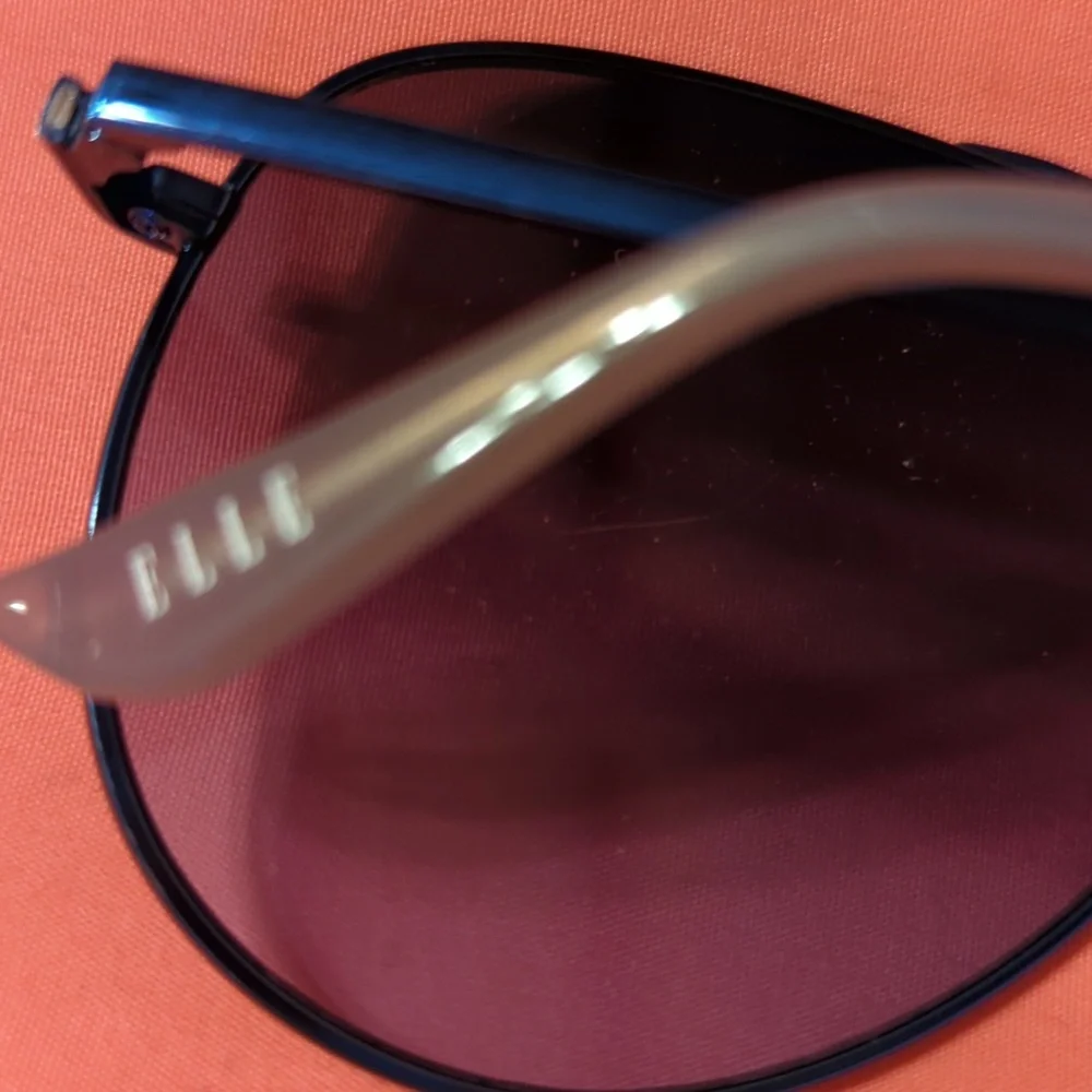 Elle Blue Sunglasses. Men or women SALE NEW